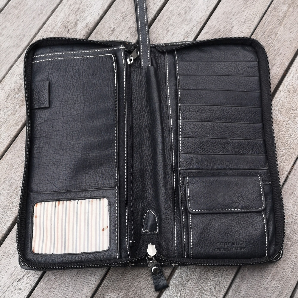 Soprano leather wristlet